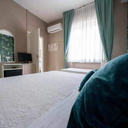 Alta Marea Hotel Milano Marittima Buitenkant foto