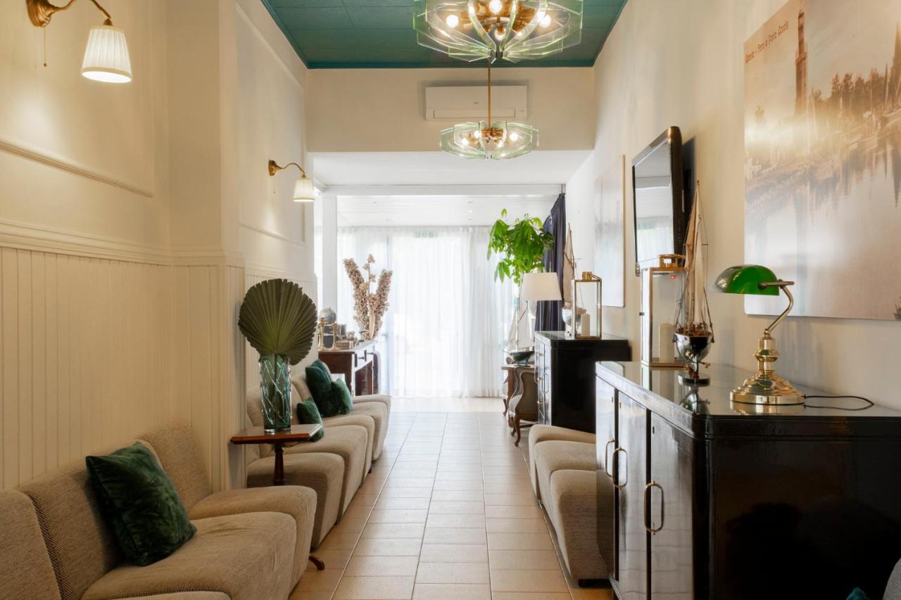 Alta Marea Hotel Milano Marittima Buitenkant foto
