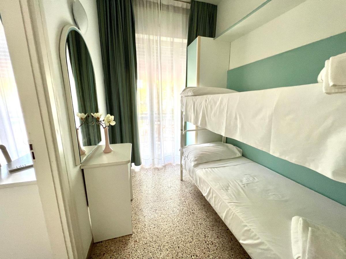 Alta Marea Hotel Milano Marittima Buitenkant foto
